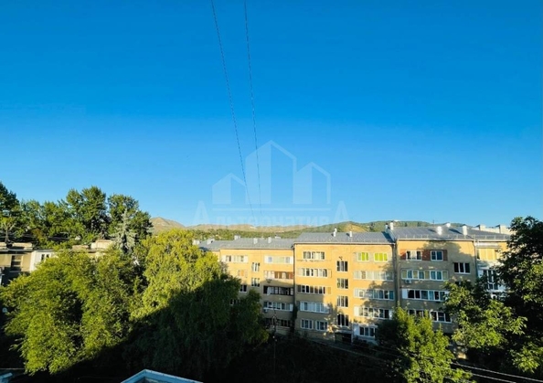 
  Продается 1-комн. квартира, 40 м², Орджоникидзе ул
. Фото 11.