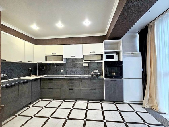 
  Продается 3-комн. квартира, 84.4 м², Ленинградская ул
. Фото 5.