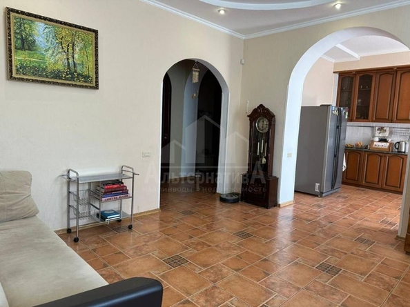 
  Продается 4-комн. квартира 200 м². Фото 1.