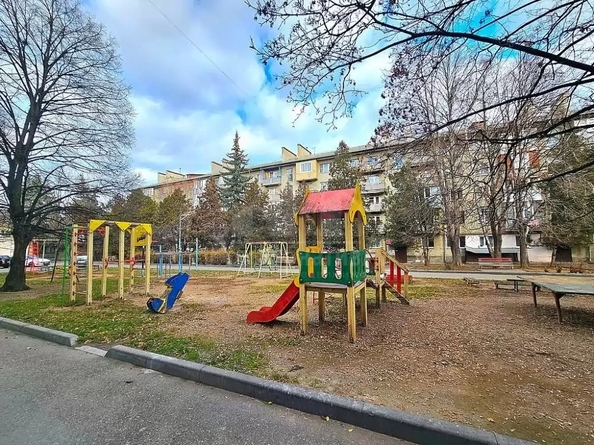 
  Продается 3-комн. квартира 64 м². Фото 1.