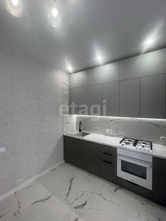 
   Продам 1-комнатную, 40.8 м², Гражданская ул, 1/2

. Фото 2.