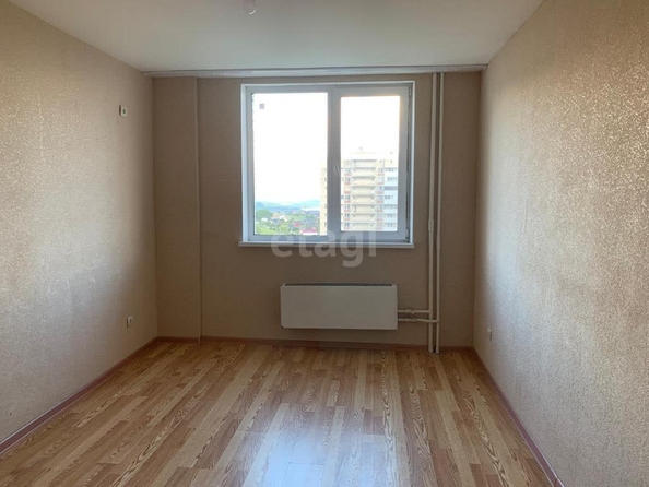 
   Продам 3-комнатную, 71.2 м², Южный обход ул, 55/13

. Фото 1.