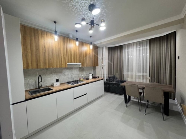 
  Продается 2-комн. квартира 65 м². Фото 1.
