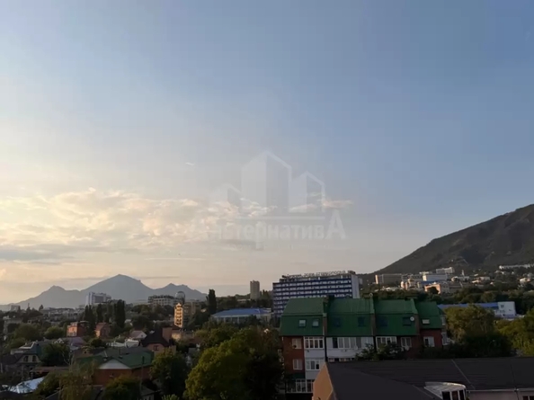 
  Продается 3-комн. квартира 107 м². Фото 1.