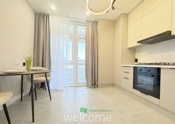 
  Продается 1-комн. квартира 40 м², в ЖК Высота, литер 4.2. Фото 1.