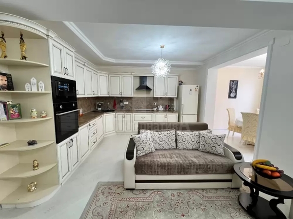 
  Сдается 2-комн. квартира 70 м². Фото 1.
