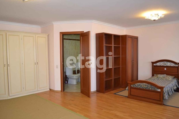 
   Продам 3-комнатную, 203 м², Мира ул, 341

. Фото 4.