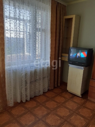 
   Продам 2-комнатную, 38 м², Бруснева ул, 16

. Фото 1.