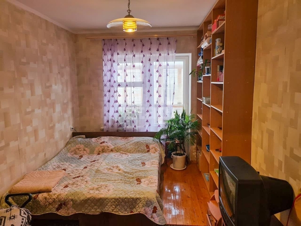 
   Продам 2-комнатную, 74.3 м², Серова ул, 470/3

. Фото 6.