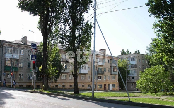 
   Продам 2-комнатную, 37 м², Л.Толстого ул, 13

. Фото 8.