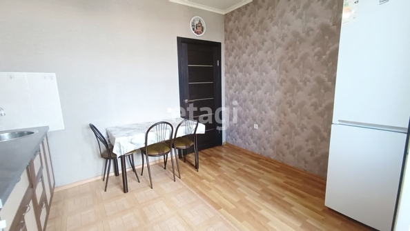 
   Продам 1-комнатную, 39.3 м², Андреевская ул, 2

. Фото 2.