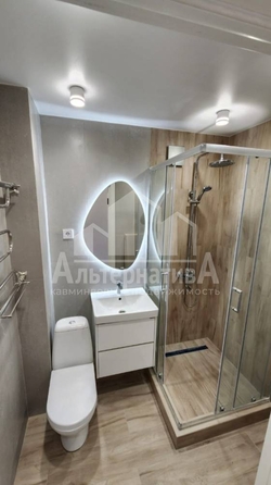 
  Продается 1-комн. квартира, 37 м², Андрея Губина ул
. Фото 2.