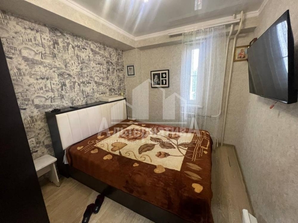 
   Продам 4-комнатную, 77.5 м², Набережная ул

. Фото 6.