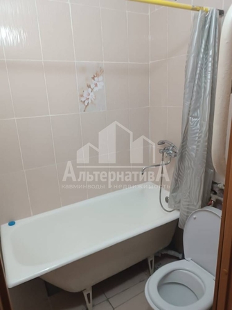 
  Продается 2-комн. квартира, 33.5 м², Красивая ул
. Фото 4.