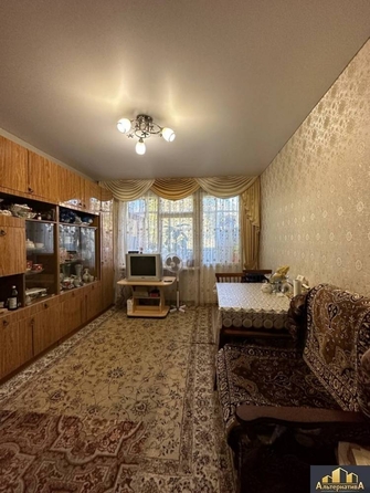 
   Продам 2-комнатную, 37 м², Красивая ул

. Фото 1.