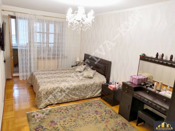 
   Продам 3-комнатную, 74 м², Орджоникидзе ул

. Фото 6.