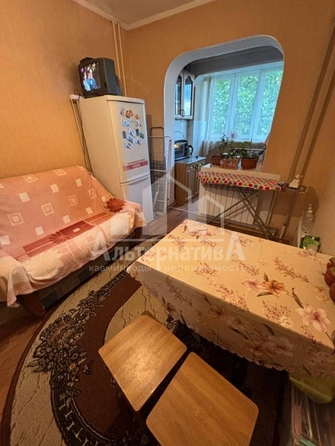 
   Продам 1-комнатную, 38 м², Азербайджанская ул

. Фото 4.