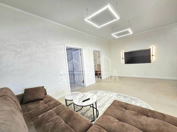
  Продается 3-комн. квартира, 86 м², Замковая ул
. Фото 4.
