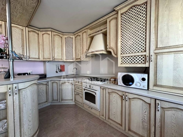 
  Продается 4-комн. квартира, 192 м², Жуковского ул
. Фото 3.