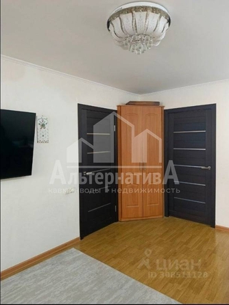 
   Продам 2-комнатную, 48 м², Азербайджанская ул

. Фото 5.