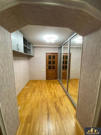 
  Продается 4-комн. квартира, 93.2 м², Широкая ул
. Фото 3.
