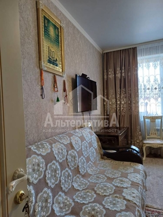 
  Продается 1-комн. квартира, 36 м², Азербайджанская ул
. Фото 2.