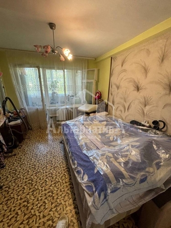 
  Продается 4-комн. квартира, 80.7 м², Крутая дорога ул
. Фото 3.