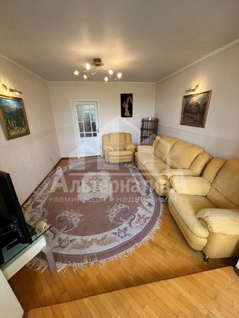 
  Продается 2-комн. квартира, 60 м², Андрея Губина ул
. Фото 2.