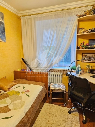 
   Продам 3-комнатную, 43.5 м², Цандера проезд

. Фото 3.