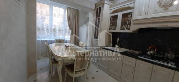 
   Продам 2-комнатную, 51 м², Декабристов ул

. Фото 8.