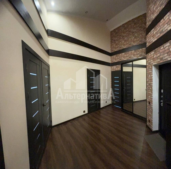 
  Продается 2-комн. квартира, 87 м², Островского ул
. Фото 8.