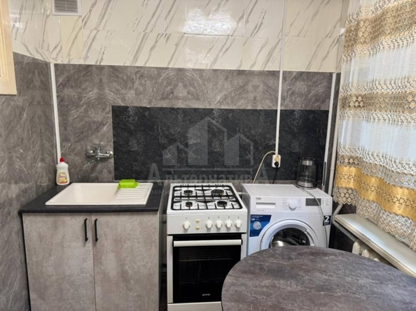 
  Продается 3-комн. квартира, 59.9 м², Зашкольный пер
. Фото 2.