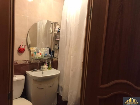 
  Продается 3-комн. квартира, 70 м², Октябрьская ул
. Фото 9.