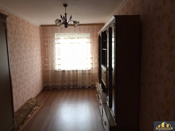 
   Продам 3-комнатную, 70 м², Октябрьская ул

. Фото 5.