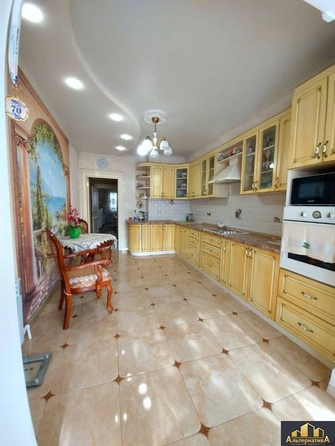 
  Продается 2-комн. квартира, 94 м², Ленинградская ул
. Фото 2.