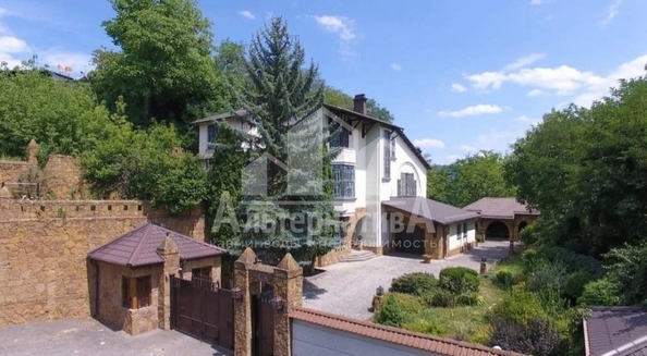 
  Продается дом, 400 м², Кисловодск
. Фото 1.