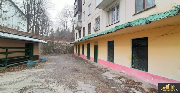 
   Продам торговое помещение, 402.8 м², Цандера проезд

. Фото 2.