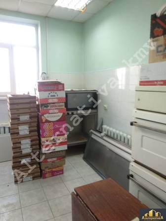 
  Продается универсальное помещение, 25 м², Азербайджанская ул
. Фото 2.