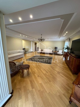 
  Продается 4-комн. квартира, 140 м², Чайковского ул
. Фото 1.