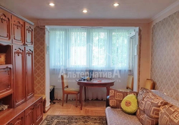 
   Продам 2-комнатную, 42.2 м², Ленинградская ул

. Фото 2.