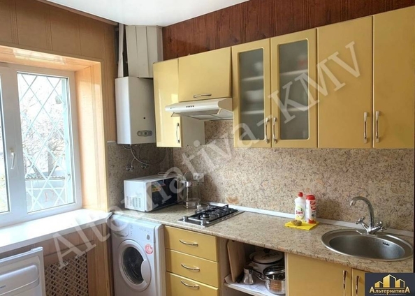 
   Продам 2-комнатную, 37 м², Широкая ул

. Фото 5.