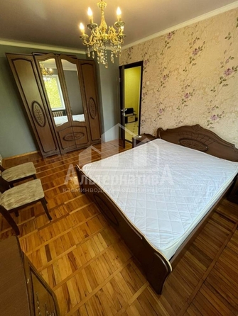 
   Продам 2-комнатную, 50 м², Широкая ул

. Фото 4.