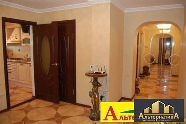 
  Продается 3-комн. квартира, 105 м², Романенко ул
. Фото 4.