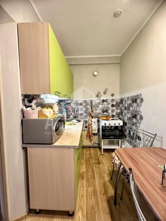 
   Продам 2-комнатную, 46 м², Челюскинцев ул

. Фото 13.