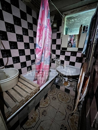 
   Продам 4-комнатную, 85 м², Андрея Губина ул

. Фото 11.