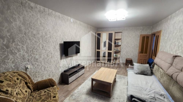 
   Продам 3-комнатную, 60 м², Кирова ул

. Фото 1.