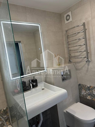 
  Продается 1-комн. квартира, 27 м², Суворова ул
. Фото 10.