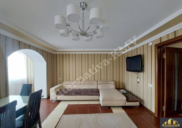 
  Продается 4-комн. квартира, 250 м², Украинская ул
. Фото 2.