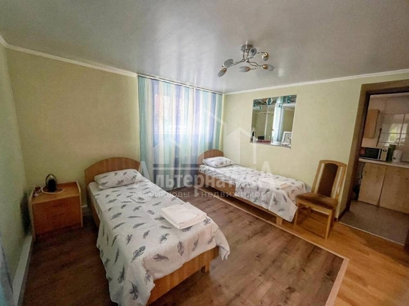 
  Продается 1-комн. квартира, 27 м², Кабардинская ул
. Фото 2.