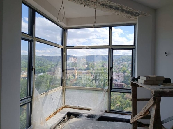 
   Продам 5-комнатную, 292.58 м², Шаумяна ул

. Фото 2.